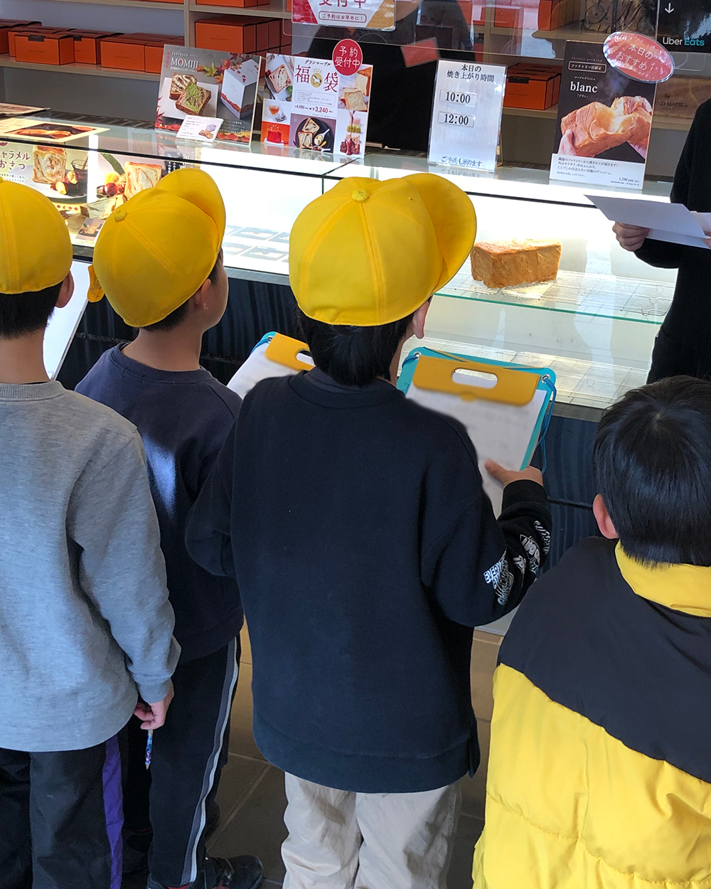 20251211_ファクトリー店小学生来店_1